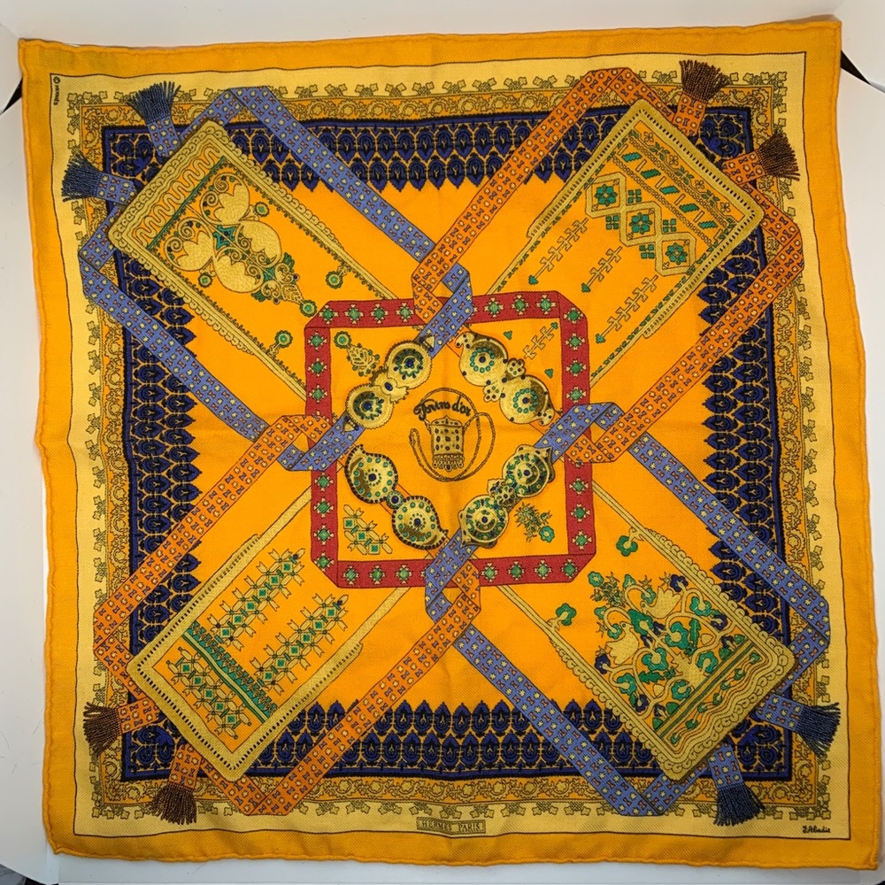 Rare Hermès Brins d’Or Cashmere Silk Pocket Scarf